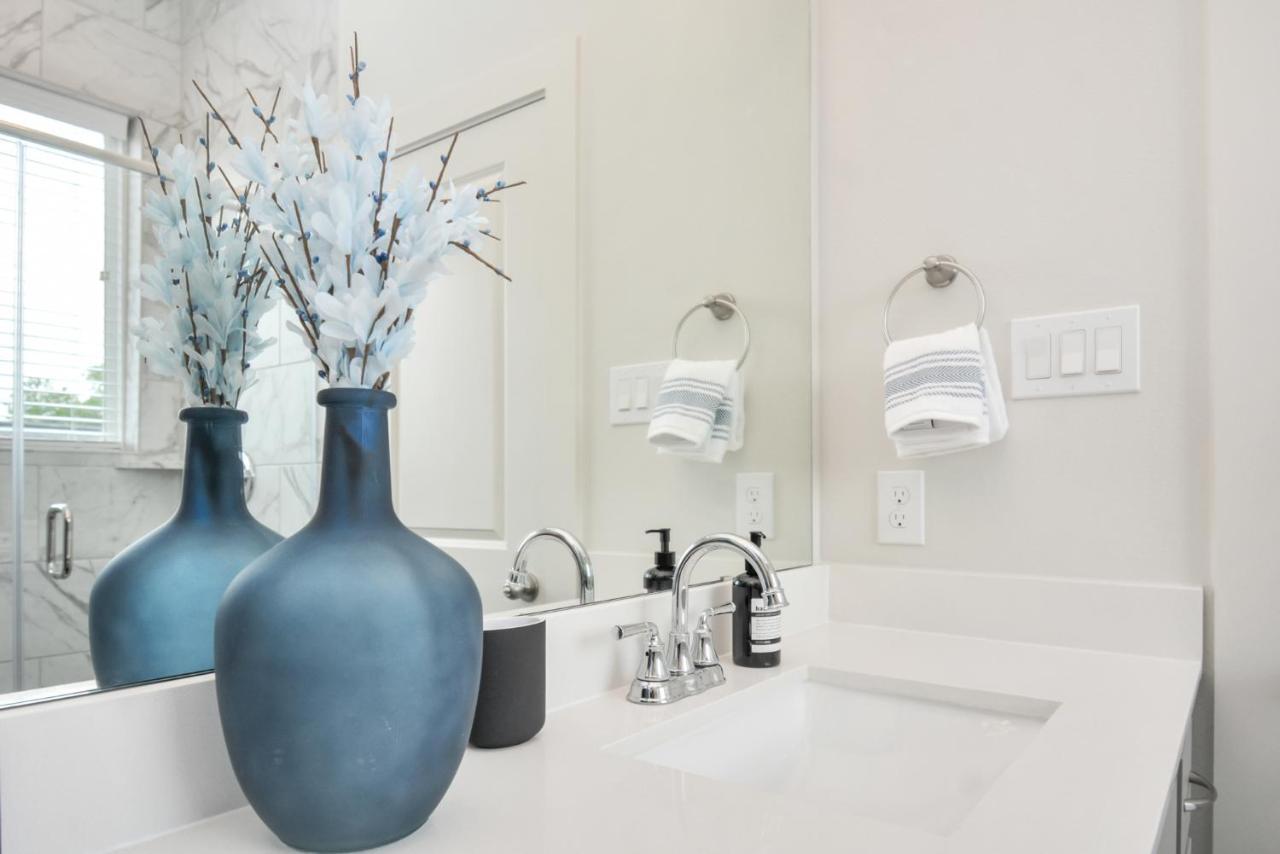 Casa Azure - New Modern 3 Bedroom Med Center, Nrg, Uh Хюстън Екстериор снимка